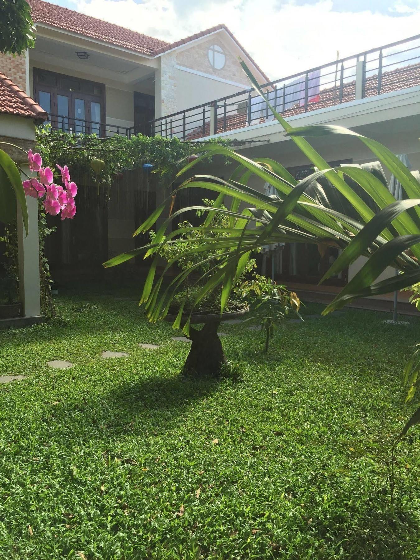 Galaxy Homestay Hoi An Exterior foto